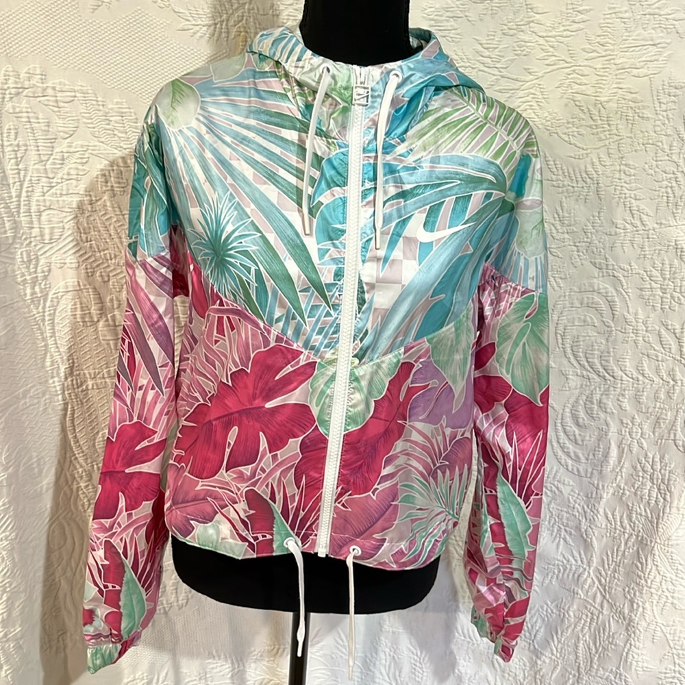 Nike jacket, size medium